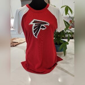 Atlanta Falcons Red and White T-Shirt Never Worn